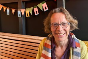Arien Scholtens doet onderzoek naar de binding van de leden met deA