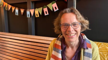 Arien Scholtens doet onderzoek naar de binding van de leden met deA